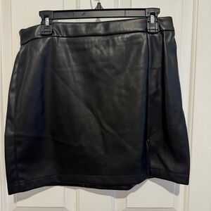Shinestar Black Mini Skirt